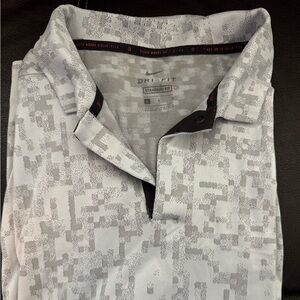 Nike Tiger Woods Dri Fit golf shirt